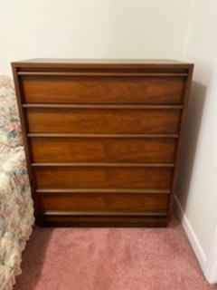 Lane chest of drawers