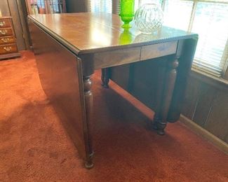 Cherry drop leaf table with one center leaf