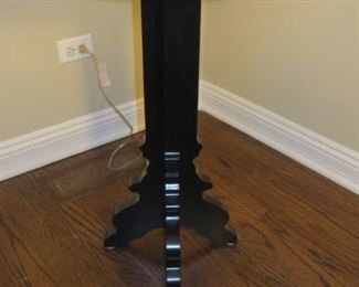 Black Round Pedestal Accent Table
21 inch Diameter  27.5 H
