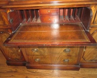 Saginaw Furniture Shops Mahogany Breakfront
detail of Middle top drawer has drop front writing desk with fitted interior
85." W x 80" H x 16.0" D
