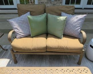 Outdoor Patio Conversation Set  5pc Set    Settee, 2 Chairs, Cocktail Table & Side table