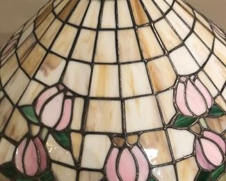 Stained Glass Pink Rose Table lamp
