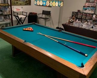 Vtg pool table and light 