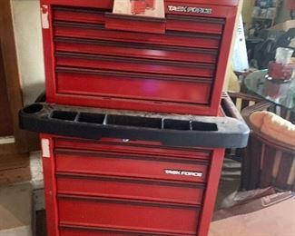 Tool chest