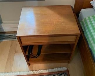 HofD Side Table/Night Stand 16"x19"x22" $200