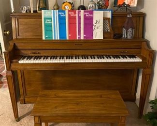 Baldwin piano