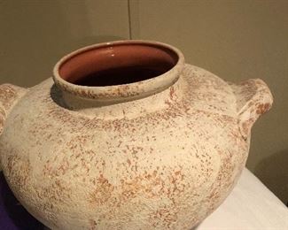Large Hagar pot
