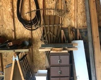 Garage tools trellis 