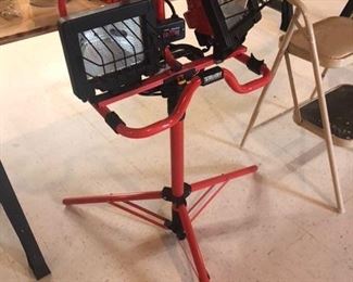 Hallogen tripod light