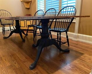 David T. Smith Tiger Maple dining room table