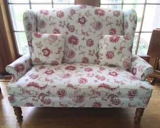 Love seat in Floral