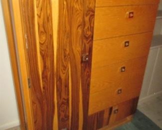 Victoriaville Canada Mid-Century Modern Dresser/Closet