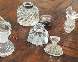 Many perfumes, Lalique, Baccarat, Cartier ...