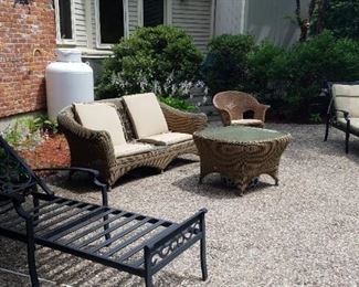 2 Thomasville Lounge Chairs
