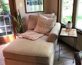 Lounging sofa with pillow