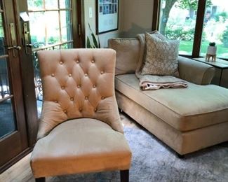 Bottom top tuff chair