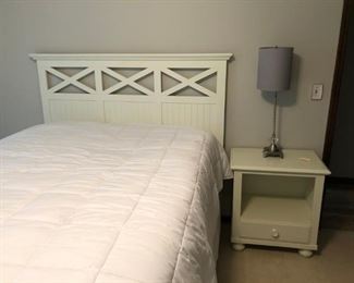 Queen size bed and full set: bed, headboard, side tables, dressers