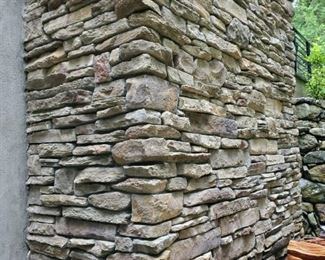 Sample project of cultured stone in boxes (flats and corners).