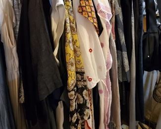 Gorgeous women's clothing! Tons of Eileen Fisher, Banana Republic, J.Crew, Max Mara, Vince Camuto, etc. Sizes run from XL - XXL -- some Large.