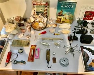 Tricks of the trade, seashells, knot tying book 