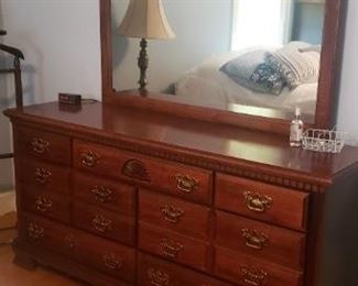 Dresser w/Mirror