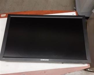 SAMSUNG 400FP-3 FlatScreen TV              1145726