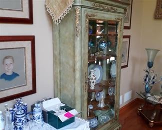 Fabulous curio cabinet, lighted