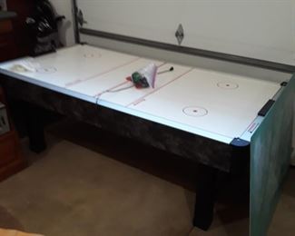 Brunswick  Air Hockey , complete, in very good condition 