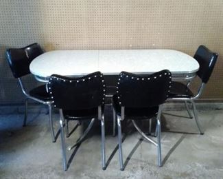 retro vintage kitchen table and 4 chairs