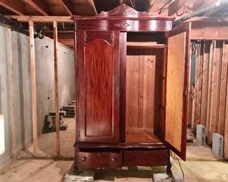 $425-Antique, Victorian armoire,  matches Victorian bedroom set. Approx. 7'6" Tall, 4' 5" Wide,  24" deep. Beautiful piece of furniture!