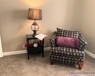 Broyhill Fabric Sitting Chair