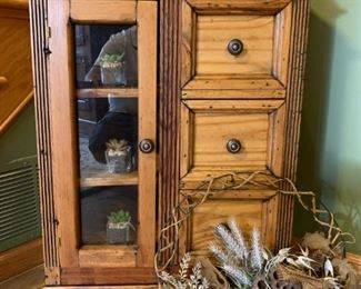 Pier One Display Table