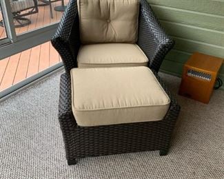 SUNBRELLA Wicker Outdoor/Sunroom Patio Furniture