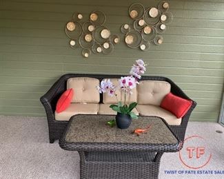 SUNBRELLA Wicker Outdoor/Sunroom Patio Furniture