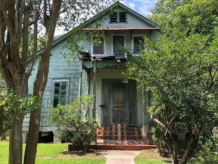 705 W 22nd Ave. Covington. Use rear entrance. 