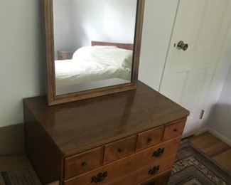 DRESSER WITH MIRROR SET