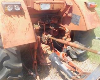 Belarus 400 Tractor needs clutch replaced
