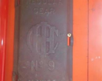 Horse-drawn mower number 9 plate