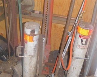 Misc scrap and jacks