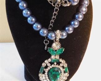 Pearls necklace with Cubic Zirconium pendant