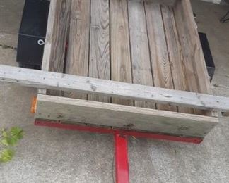 Pull behind trailer 1060 pounds load Northern tool