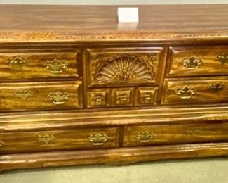 Lot 986 Buy it Now $275.00 8 Drawer Americana Style Dresser Match for Lot 984 72" L x 35"T x 20" D