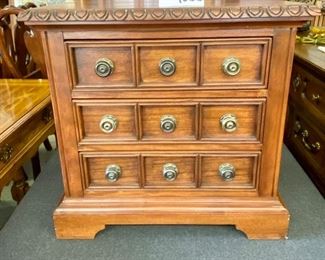Lot 1033. Buy it Now $250.00  Hickory White End Table or Night Stand/ Chest with 3 Drawers.  Matches Lot 1036	25" W X 19" D x 24 T