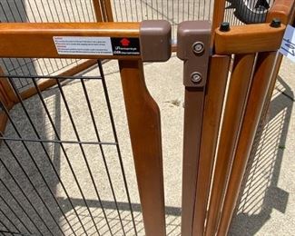 1044 Buy it Now $65.00  5 Panel Dog Pen and Gate Each Panel is 31" W x 31.5" H Makes for a Substantial Space	Gate 25" x 31.5" H