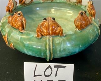 Lot 1123.  Tired of baskets? Here is a sweet 3-footed planter bowl w/8 froggies sitting on the edge.  The bottom has 3 legs/feet.	11"w x6.5"t