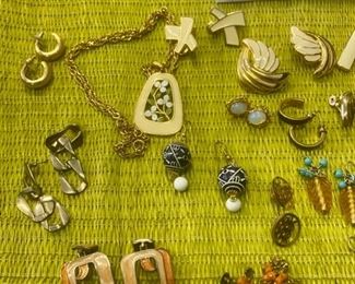 Lot 1139.  25 Pcs. or so Costume Jewelry Necklaces, Earrings, ring, Cuff Links, Pin & Sweater Clip.  $75