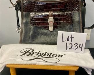 Lot 1234.  Brighton Leather Pebble Handbag in perfect condition. 10x8.5 w/reptile skin trim & strap. Dustbag included.   $48