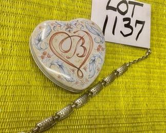 Lot 1137.  Brighton Bracelet and case $18