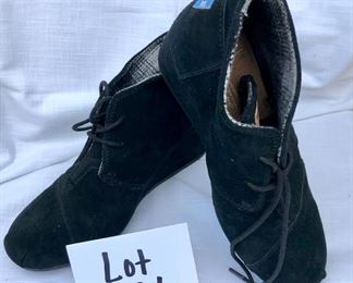  Lot 1166.  Toms Leather Wedge Heels  Size 9.5  $20