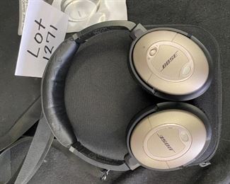 Lot 1271. Buy it Now $40.00 Bose Quietcomfort 2 Noise Cancelling Headphones with Case, Tested Working. 